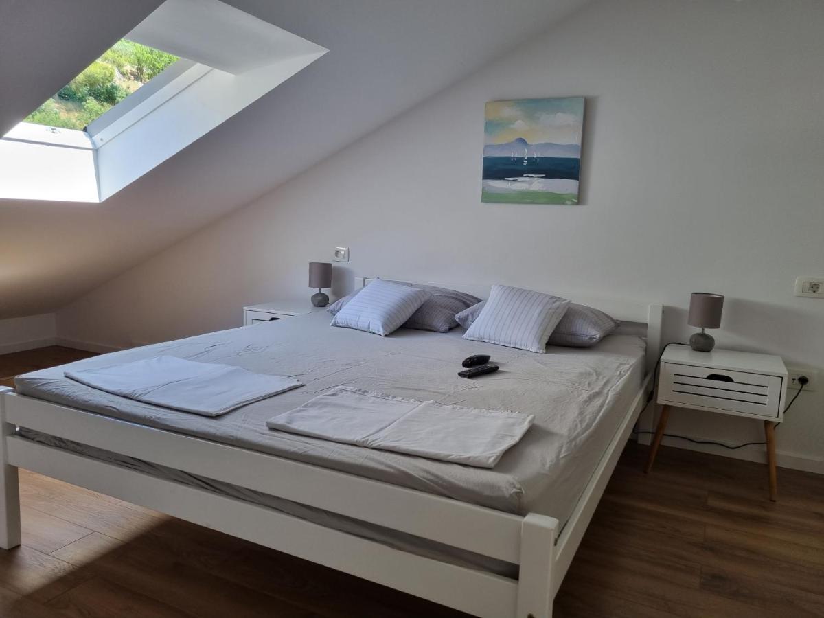 Geek Apartment Omiš Eksteriør bilde